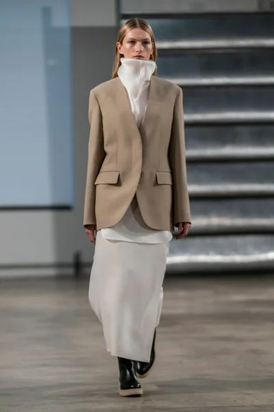 Look 1